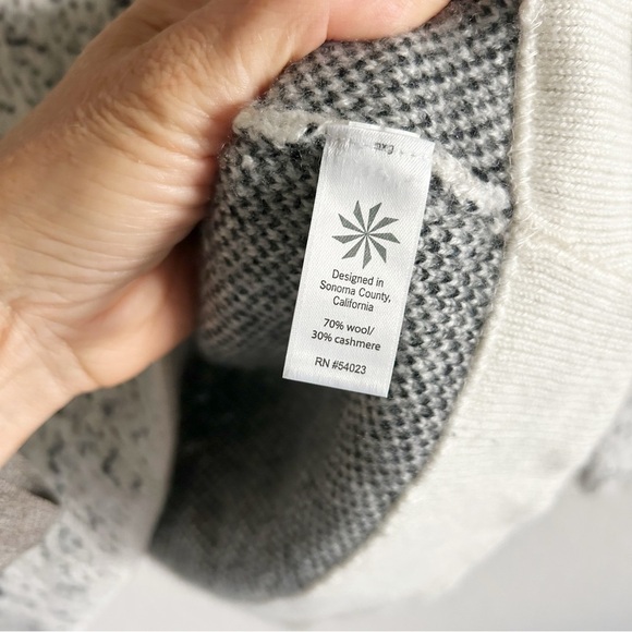 Athleta Cashmere Wool Blend Gradient Turtleneck Alpine Sweater Black White S - Picture 10 of 11